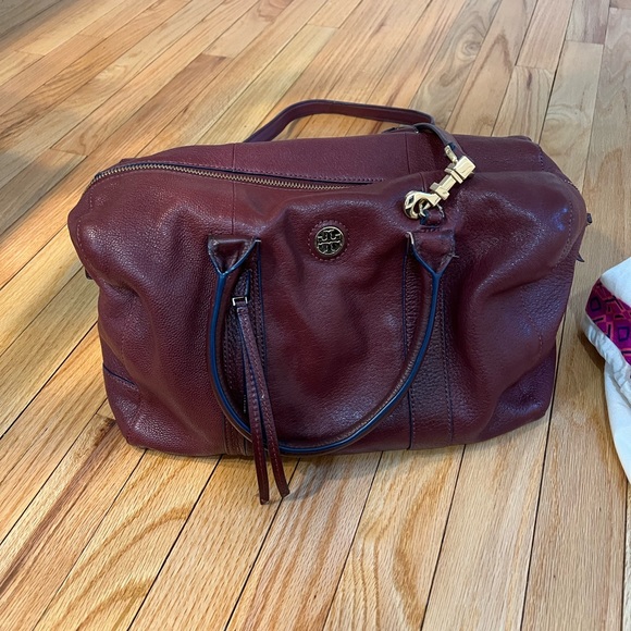 Maroon Tote/Crossbody - Picture 1 of 8